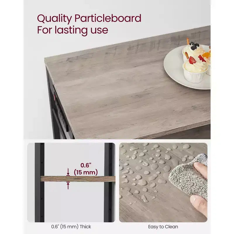 Scaffale per panettiere, bancone da caffè con stazione di ricarica, mensole portaoggetti, cestello estraibile in filo metallico, tavolo per microonde, cucina