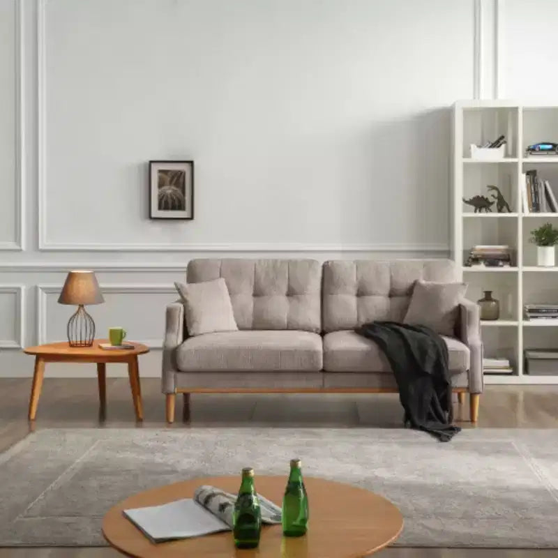 Divano a tre posti grigio chiaro in poliestere da 81 cm L x 178 cm H con tessuto impermeabile e porta di ricarica USB