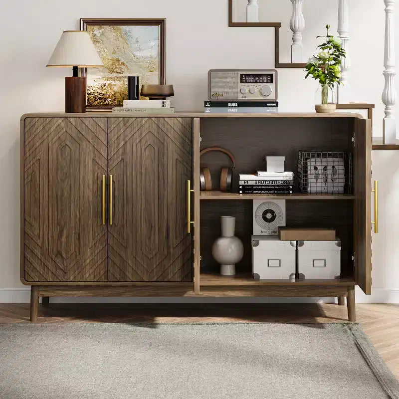 Credenza Buffet Modernariato 4 Ante, Motivo Geometrico Intagliato e Maniglie Dorate