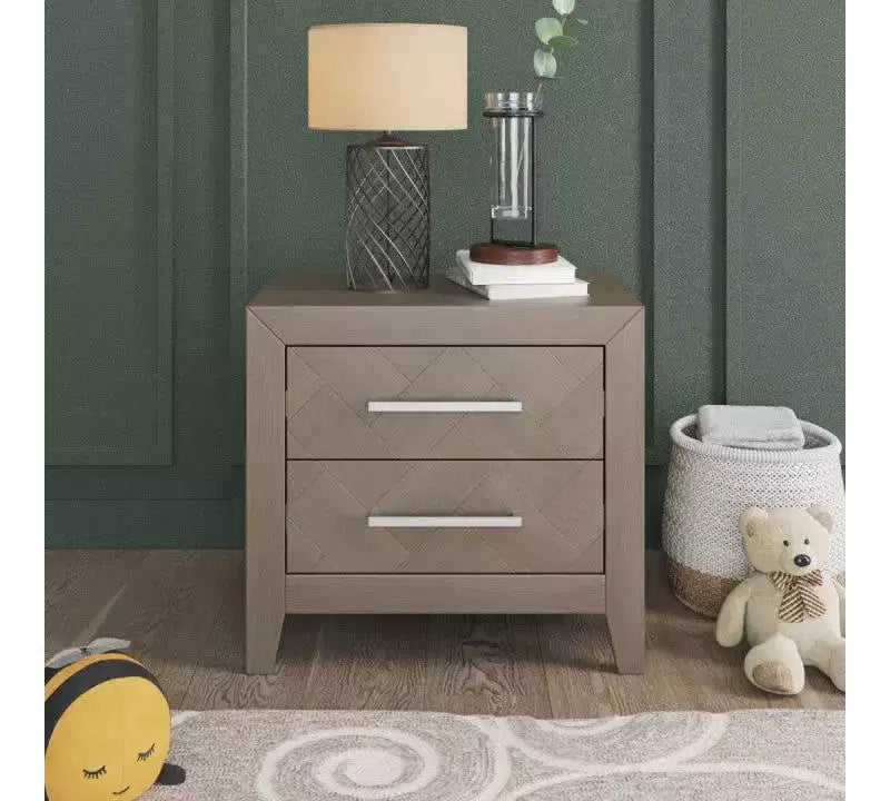 Set cameretta 4 pezzi: Culla convertibile 4-in-1, Comò doppio, Cassettiera e Comodino