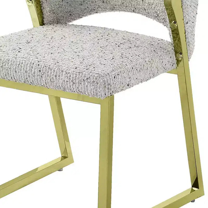Sedia da pranzo Teddy in pelliccia sintetica con gambe color oro, sedia d'accento moderna